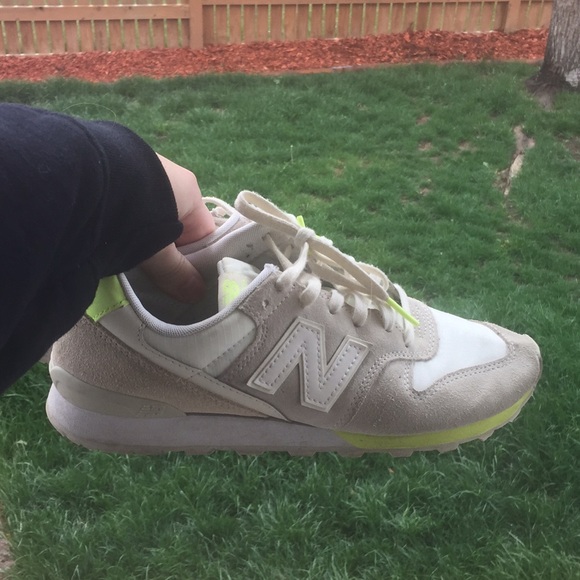 Retro style New Balance - Picture 1 of 2